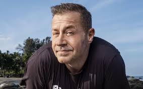 Im netz finden sich bereits. Swyrl Nach Dem Tod Von Willi Herren Sat 1 Stellt Promis Unter Palmen Sofort Ein