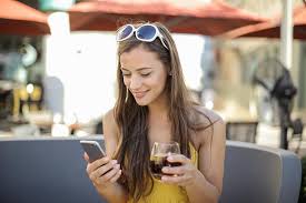 So könnt ihr einen whatsapp kettenbrief zum beantworten selbst schreiben: Kettenbrief Fragen Die Spielerische Art Jemanden Antworten Zu Entlocken