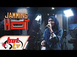 Kumpulan lirik lagu indonesia terbaru, lirik lagu peterpan, lirik lagu ungu, lirik lagu gigi, lirik lagu slank, lirik lagu iwan fals, lirik lagu cokelat, lirik lagu letto seluruh media termasuk lirik lagu ataupun chord lagu yang terdapat disini hanyalah untuk media promosi dan pembelajaran. Video Terus Mencintai