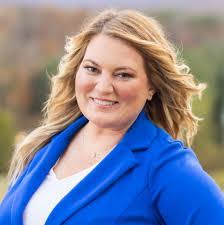 Marilyn Mcquade's Instagram, Twitter & Facebook