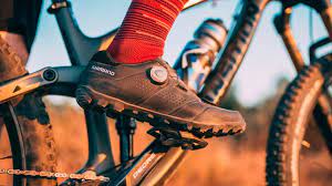 Die neuen bike schuhe sollten nicht zu schwer sein und sich beim tragen angenehm anfühlen. Steif Stabil Schick Shimano Mtb Schuhe 2021 Shimano Neuheiten 2021 Mtb Schuhe
