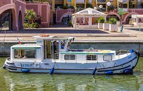 Equipements neufs ou très récents. Penichette 935 Hausboot Mieten Fur Einen Bootsurlaub Mit 2 Bis 5 Personen