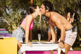 Danilo wäre allerdings nicht danilo, wenn er seine zeit mit melissa einfach genießen würde. Love Island 2019 Tag 10 Melissa Und Danilo Starsontv