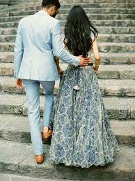 30 gaya foto kekinian terkeren selfie candid model studio. Reception Lehenga Nivetas Indian Wedding Photography Poses Wedding Photoshoot Poses Indian Wedding Poses