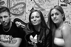 Schwesta ewa (* 16.juli 1984 in koszalin, volksrepublik polen; Nastrovje Kurwa Schwesta Ewa Interview The Message