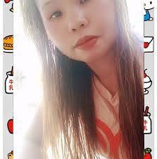 Leona Ho's Instagram, Twitter & Facebook