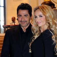 Acolyte de michel cymes sur france 2, adriana karembeu est une passionnée de médecine et toujours partante pour la découverte des secrets du corps humain. Adriana Karembeu Maman A 46 Ans Qui Est Son Mari Aram Ohanian Femme Actuelle Le Mag