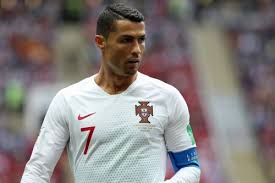 Cristiano ronaldo led portugal at the football world cup in south africa in 2010 but he had a quiet in the 2014 world cup, cristiano ronaldo had a disappointing tournament as portugal were. Juventus Turin Cristiano Ronaldo Ausraster Hat Keine Auswirkungen Auf Kapitansamt