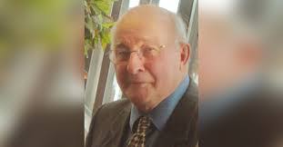 Robert Branton's Instagram, Twitter & Facebook