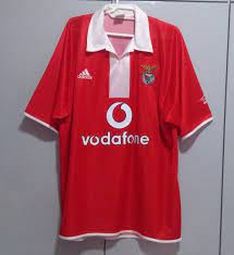 Official website of sport lisboa e benfica, where you can stay abreast of all the latest news from our club and see the best videos and summaries of all the games! Benfica Home Football Shirt 2003 2004 Sponsored By Vodafone