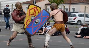 On fixe traditionnellement les derniers jeux en 393 ap. Les Jeux Olympiques Antiques