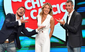 É vietata la riproduzione, anche parziale e con qualsiasi mezzo, di tutti i materiali del sito. She Is Pregnant And Has Decided To Announce It With A Nice Sketch On Live Tv Ah Yes I M Expecting A Baby Ruetir