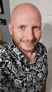 Can someone brighten the background up? And maybe sharpen the picture a bit?