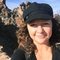 Julie Avina's Instagram, Twitter & Facebook