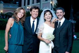 Il ragazzo, 22 anni, si dà …. Tre Figli E Cinque Nipoti Ecco La Splendida Famiglia Di Gianni Morandi A 73 Anni Il Cantante Attivissimo Sui Social E Sempre Sulla Cresta Dell Onda Il Suo Piu Grande Successo L Ha Pero