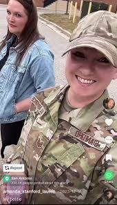 Amanda Satter's Instagram, Twitter & Facebook