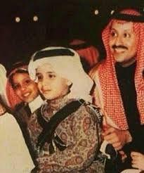 تقرير يفضح كم أنفق محمد بن سلمان على الحسناوات؟ وكان عبدالعزيز المولود في يناير 1876م، والذي توفي عام 1953م، الحاكم الرابع عشر من أسرة آل سعود. Ù…Ø­Ù…Ø¯ Ø¨Ù† Ø³Ù„Ù…Ø§Ù† Ø±Ø¬Ù„ ÙƒÙ„ Ø´ÙŠØ¡ Ø±Ø­Ù„ØªÙ‡ Ù…Ù† Ù…Ù‚Ø§Ø¹Ø¯ Ø§Ù„Ø¯Ø±Ø§Ø³Ø© Ø§Ù„Ù‰ ÙˆÙ„Ø§ÙŠØ© Ø§Ù„Ø¹Ù‡Ø¯ Ø§Ù„Ø±Ø¬Ù„