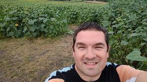 Dean Short's Instagram, Twitter & Facebook