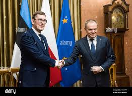 Ujazdowskie avenue hi-res stock photography and images