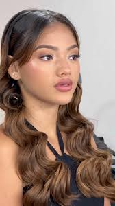 Cada sesión es una experiencia única., En este video te muestro un poco del  detrás de cámaras de una sesión de graduación, donde cuidamos cada detalle  para que tus fotos reflejen lo mejor de ti., Si ...