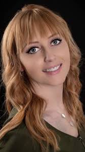 Beth Reich's Instagram, Twitter & Facebook