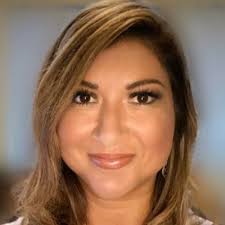 Mona Salinas's Instagram, Twitter & Facebook