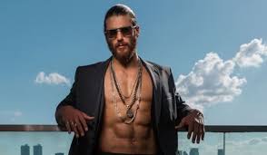 I più giovani si divertiranno con i talent e i reality show, gli adulti con il cinema o i programmi con inchieste, i più. Can Yaman Su Canale 5 Con Daydreamer Corriere Nazionale