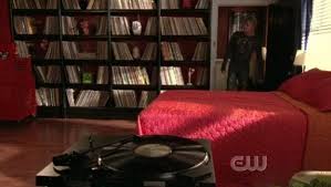 I D Love A Wall Filled With Records Like This So Awesome Bedroom Red Music Bedroom Red Lights Bedroom