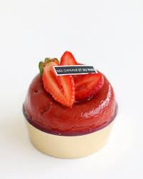 1 203 Mentions J Aime 25 Commentaires Christopheamav Christopheamav Sur Instagram Le Baba A La Fraise De Desgateauxetdu Mini Cakes Culinary Desserts