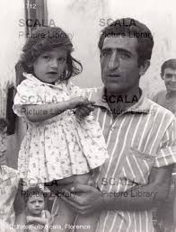 Her own story, 1980 — sophia / romilda villani. Sophia Loren Con Su Padre Sofia Loren Sophia Loren Actresses