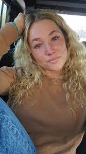 Devan Mullins's Instagram, Twitter & Facebook