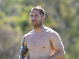 Chris evans' relationship with minka kelly has been a hard one to keep up with. Elgey Refuses To Judge Dce On Backflip The Northern Daily Leader Tamworth Nsw