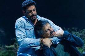 Em Terra e Paixão, Caio salva Agatha da morte (Foto Reprodução/Globo)