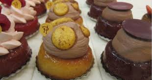 Patisserie Pierre Herme I Had That Exact Pastry In Paris Individual Desserts French Desserts Individual Cakes