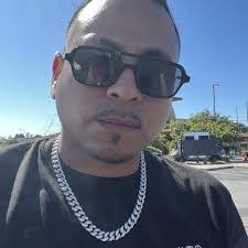 Edward Robledo's Instagram, Twitter & Facebook