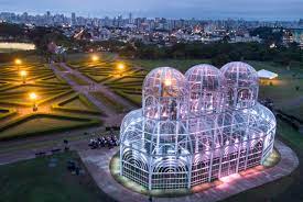 Jardim botânico jardim botânico é um bairro da cidade brasileira de curitiba, paraná, pertencente à subprefeitura da matriz. Concerto Luminoso Do Jardim Botanico Abre No Domingo Natal De Curitiba 2020 Prefeitura De Curitiba