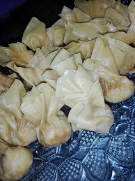 Memula kite potong kulit popia ikut size yang kite nak. Guna Kulit Popia Je Buat Wantan Paling Cepat Sedap Rangup Bila Makan Pa Ma