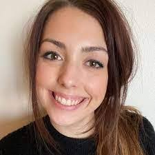 Whitney Voss's Instagram, Twitter & Facebook