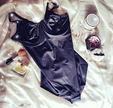Voici la réduction la plus intéressante: J Ai Teste Miraclesuit La Lingerie Sculptante Denichee Chez Glamuse Voyage En Beaute