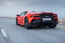 The huracán evo is heaving with hot new tech, yet somehow feels more organic. Lamborghini Huracan Evo Review Car Magazine
