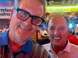 Here is a cool photo of Murfreesboro's first skyscraper the First City Bank  Building under construction.🤓😎❤️