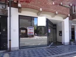 A Louer Commerce A Wavre 1 500 Dans Le Centre De Wavre Surface De 90m Situe Au Rez De Chaussee D Un Petit Immeuble Situe A 2 Min De La Gare Vitrage