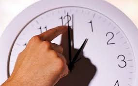 Este año el cambio del horario de verano ocurrirá en la madrugada del domingo 4 de abril de 2021, cuando a las 2:00 de la madrugada los relojes serán adelantados una hora pasando a ser las 3:00 los cambios de horario de verano en méxico para años futuros sucederán en las siguientes fechas Cuando Es El Cambio Horario 2019 Mexico Adelantar O Atrasar Reloj Mediotiempo