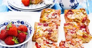 omas erdbeer rhabarber kuchen rezept erdbeer rhabarber kuchen rhabarberkuchen erdbeer rhabarber