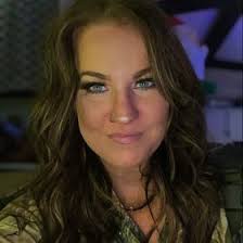 Evelyn Pender (girlsx5n1boy)