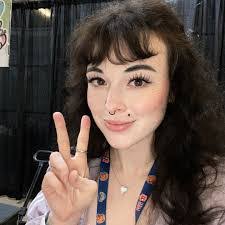 Lisa Hammock's Instagram, Twitter & Facebook