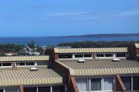 Along with a golf course, this cabin has an outdoor pool and an outdoor tennis court. Woodbine Park Eco Cabins Sapphire Coast Photos Reviews Deals