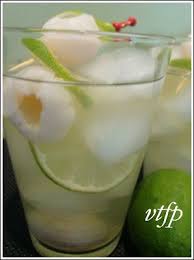 Viens Te Faire Plaisir Sangria Blanche Aux Litchis Sangria Food Drinks