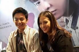 Kritikus menyanjung desain produksi dan cerita. Di Film Mariposa Kisah Cinta Zara Jkt48 Angga Yunanda Kian Menggemaskan Matamata Com