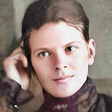 I have tried out the animation feature in my Heritage. Here's a few  samples. Two of these ladies died pre 1900. They are Alice Jackson and  Frances Mullins the 3x great grandmother's